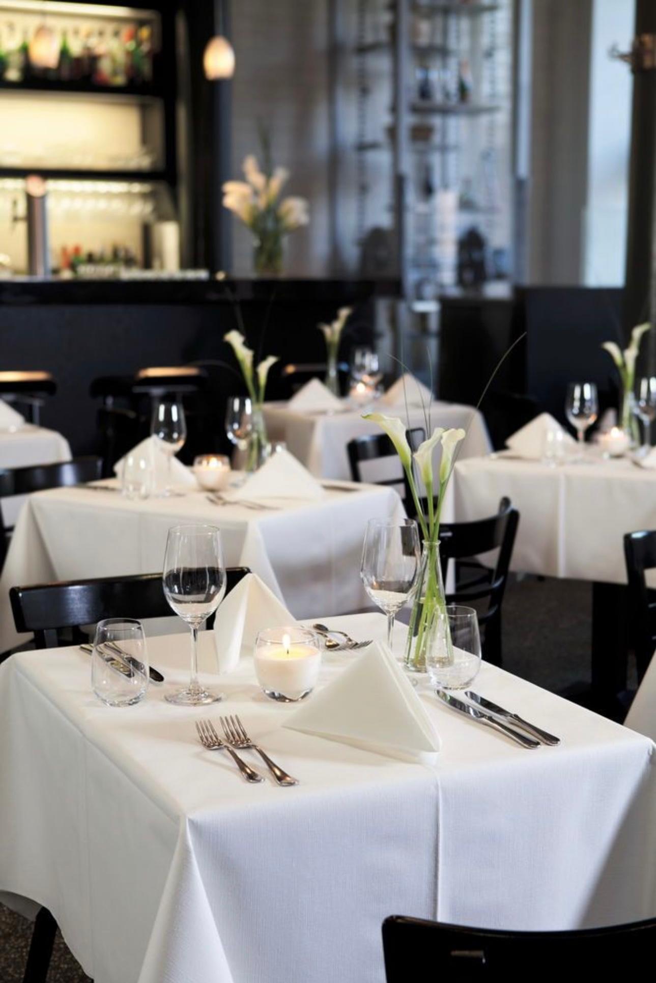 Restaurant Tablecloths UK - Professional dining linen for restaurants